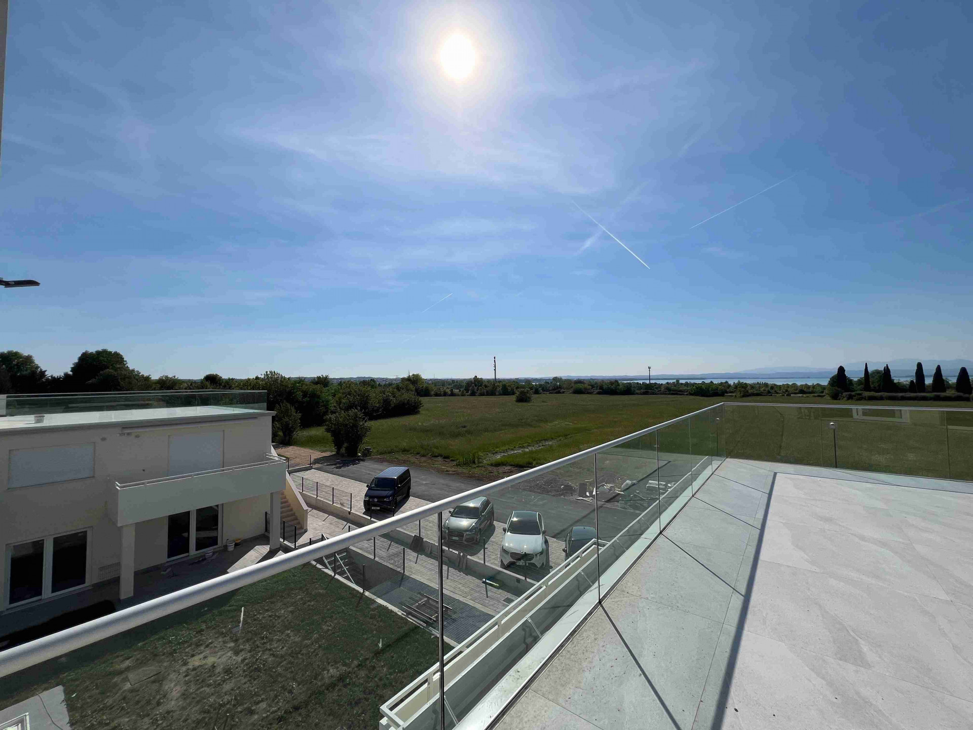 f28-11zon.jpg
